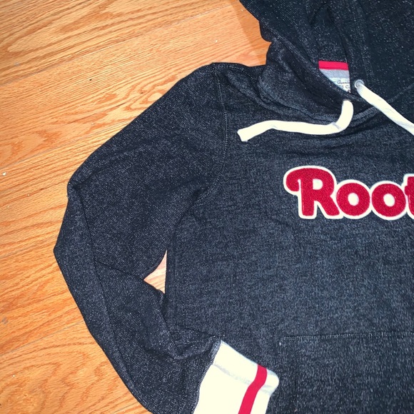 COPY - Roots Sweatshirt - Picture 3 of 4